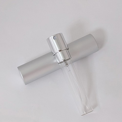 Beautiful packaging elegance silver color empty 8ml twist up refillable travel size perfume bottle with customization color and logo